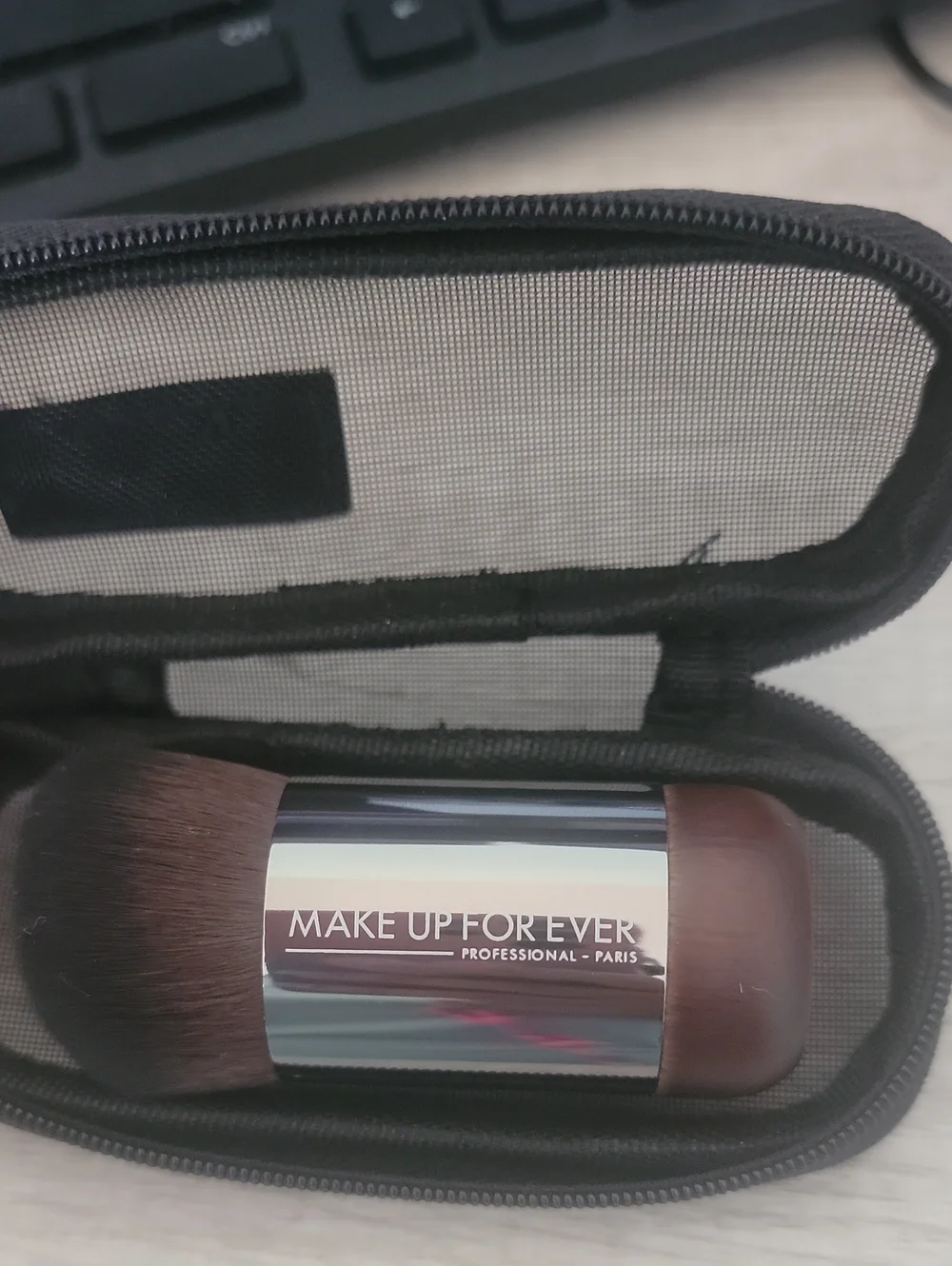 MAKE UP FOR EVER Buffing Foundation Brush 112